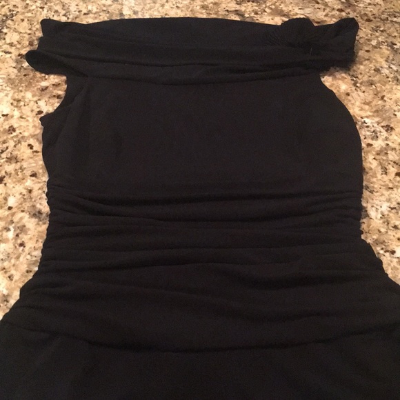 Cute black dress 👗 Beautiful details. - Picture 3 of 4